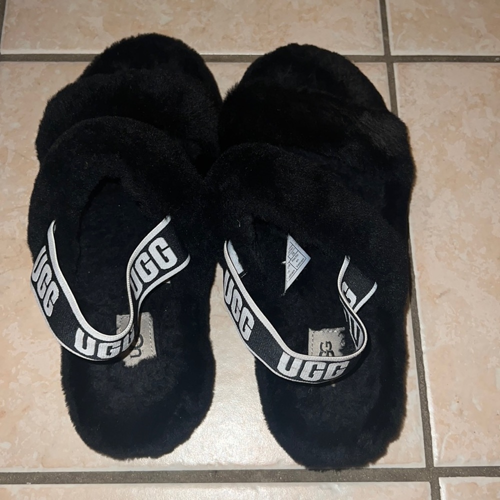 UGG Oh Yeah Fluffy Slides (Women’s 9)